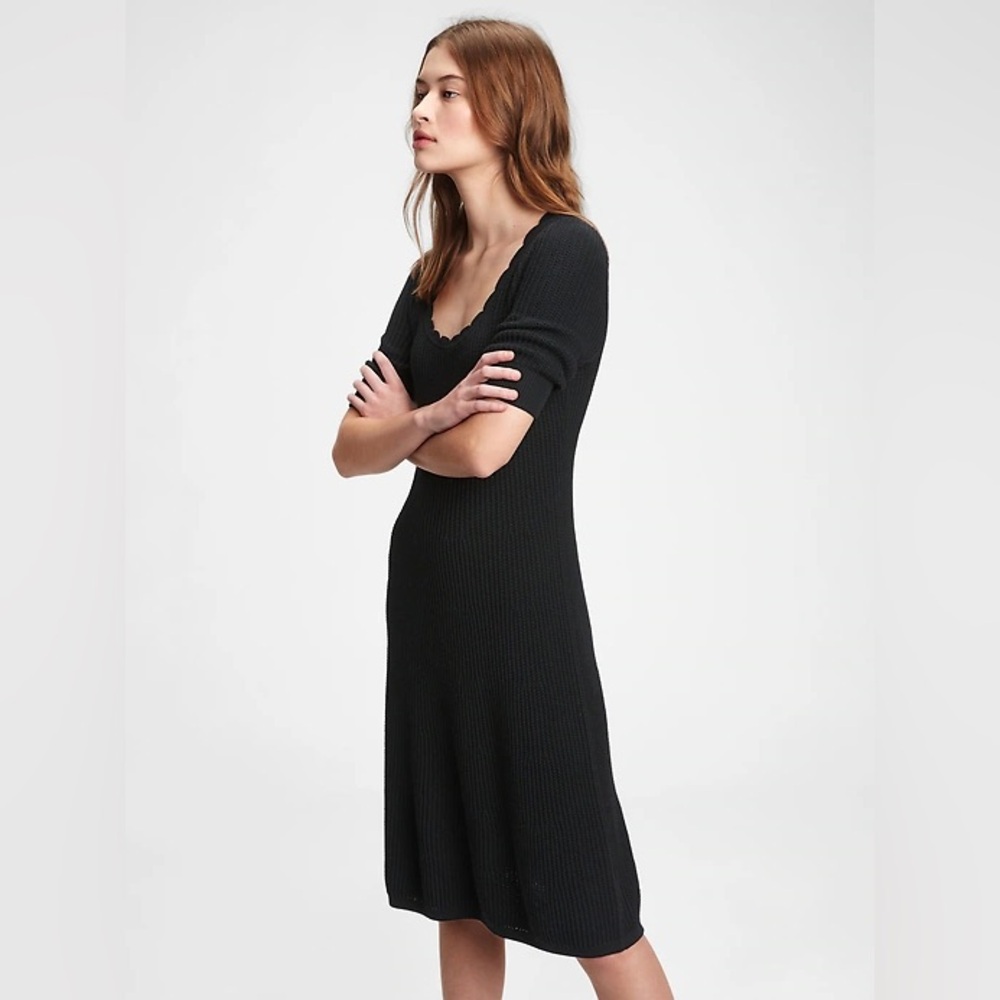 Gap knit scalloped neck dress